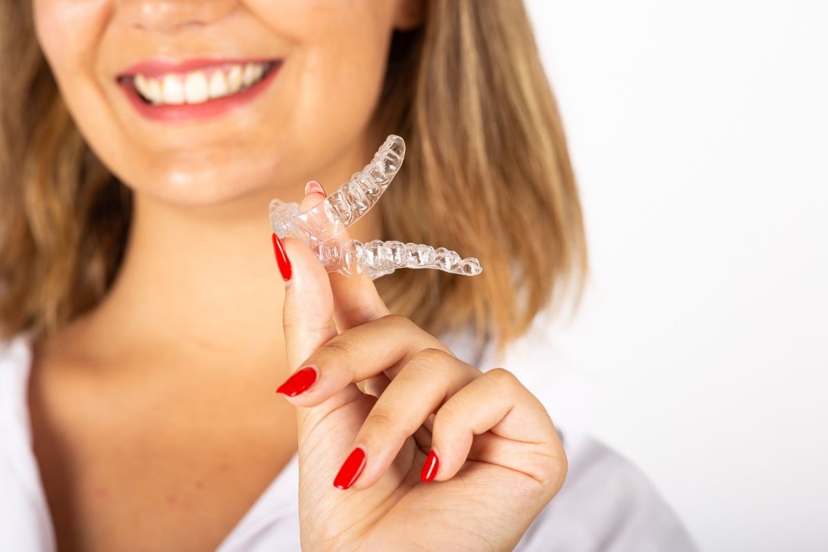 How to Tell that It’s Time to Replace Your Retainer